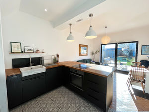 Photo 7- click for photo gallery